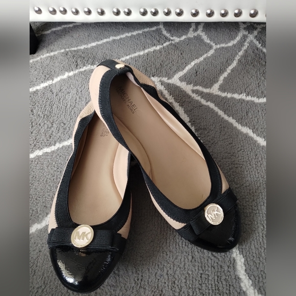 Michael Kors Two Tone Patent Ballet Flats - Picture 1 of 7
